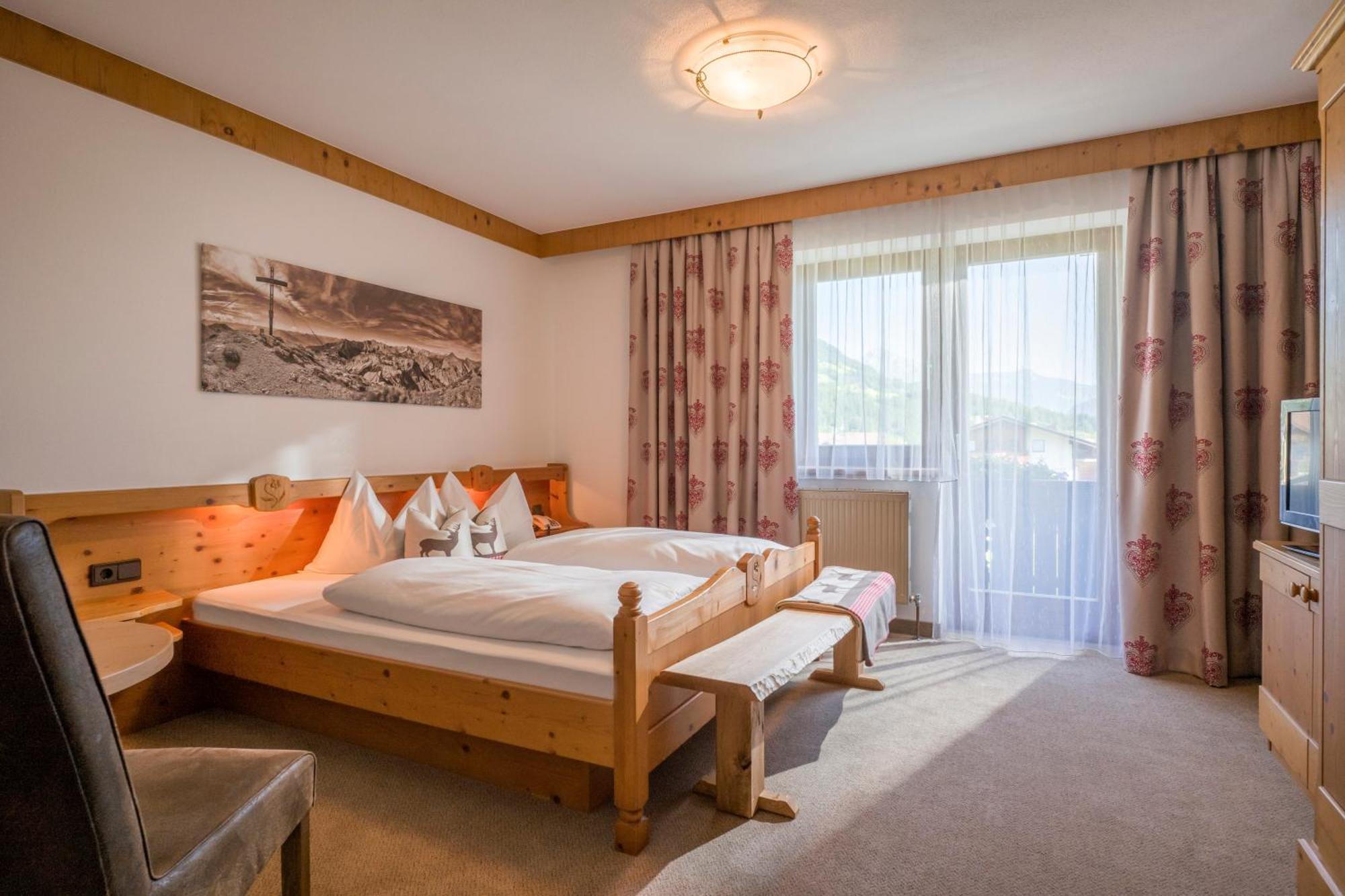 Hotel Landhaus Zillertal Fügen Exteriér fotografie